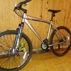 Mi nena recién comprada, BIANCHI MTB AGRESSOR RODADO 26 UN INFIERNO