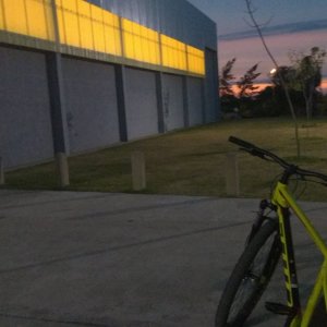 En gimnasio polideportivo